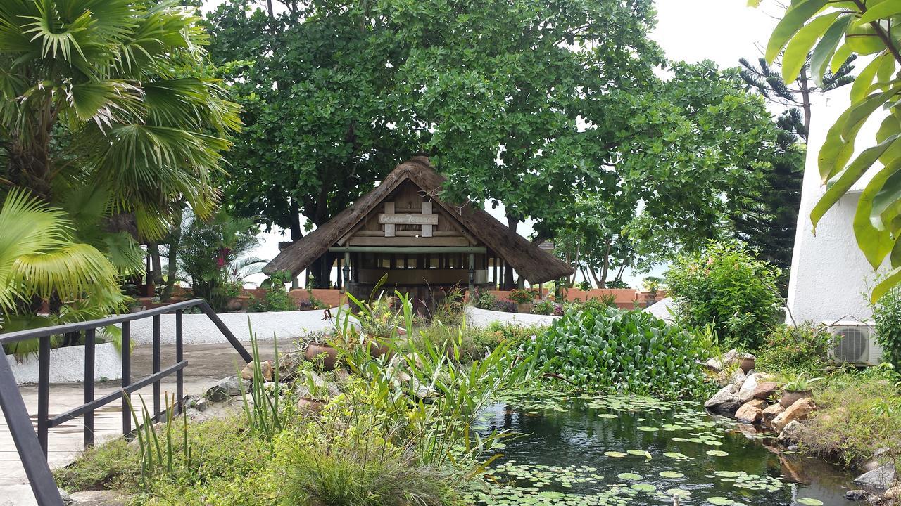 Biriwa Beach Hotel Exterior photo