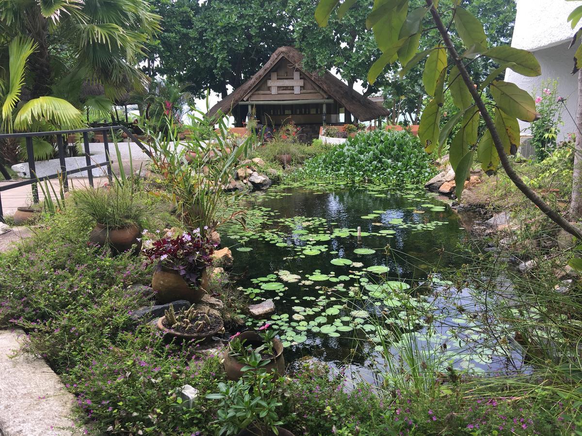 Biriwa Beach Hotel Exterior photo